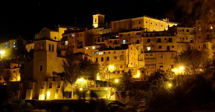 Vista nocturna de Cuenca