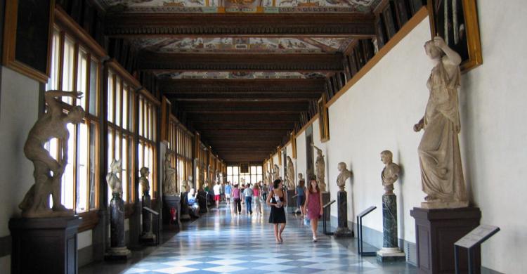 Interior de la Galería Uffizi