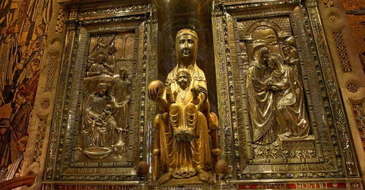 La Virgen de Montserrat (Moreneta)