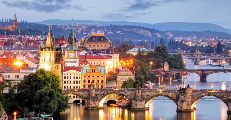 Río Moldava y los puentes de Praga