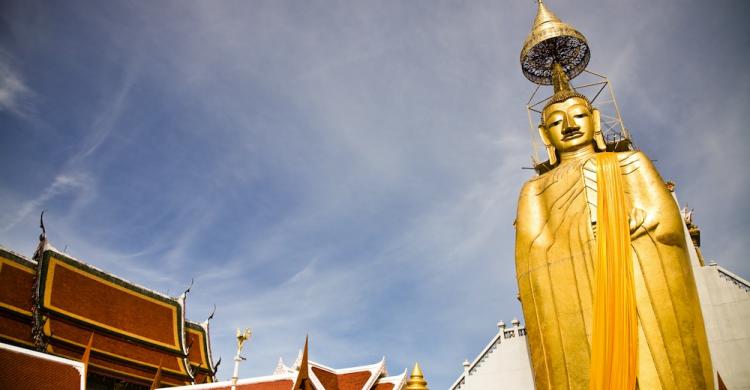 Wat Intharawihan - Bangkok