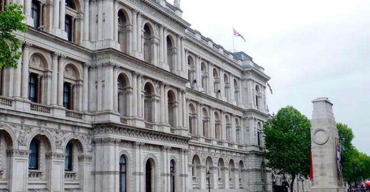 Fachada de Whitehall y entrada al Ministerio de Magia