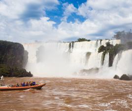 Cataratas Iguazú en barco