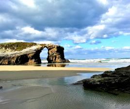 Playa de las Catedrales, cerca de Santiago