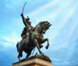 estatua rey victor manuel II