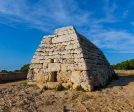 Naveta des Tudons - Menorca