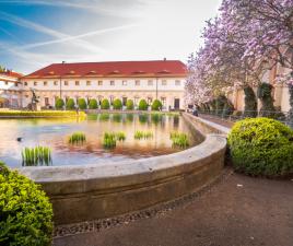 Estanque en los jardines Wallenstein