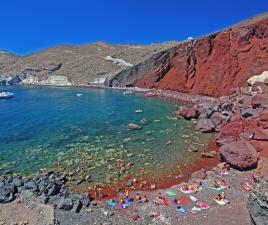 playa-roja-santorini