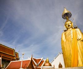 Wat Intharawihan - Bangkok