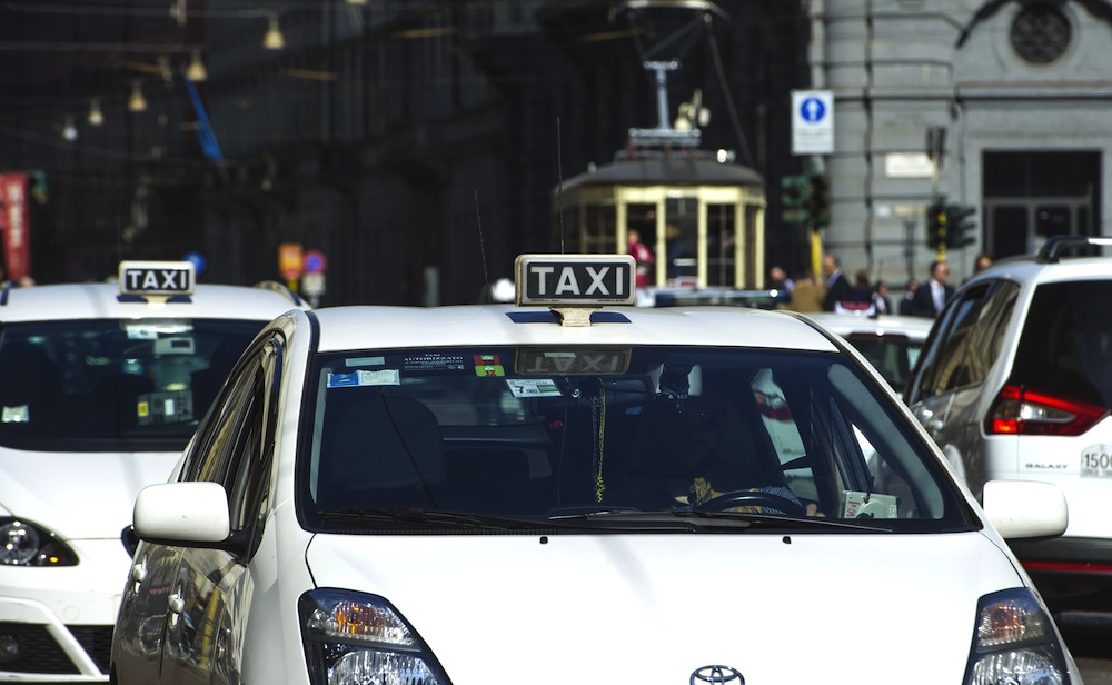 taxi milan