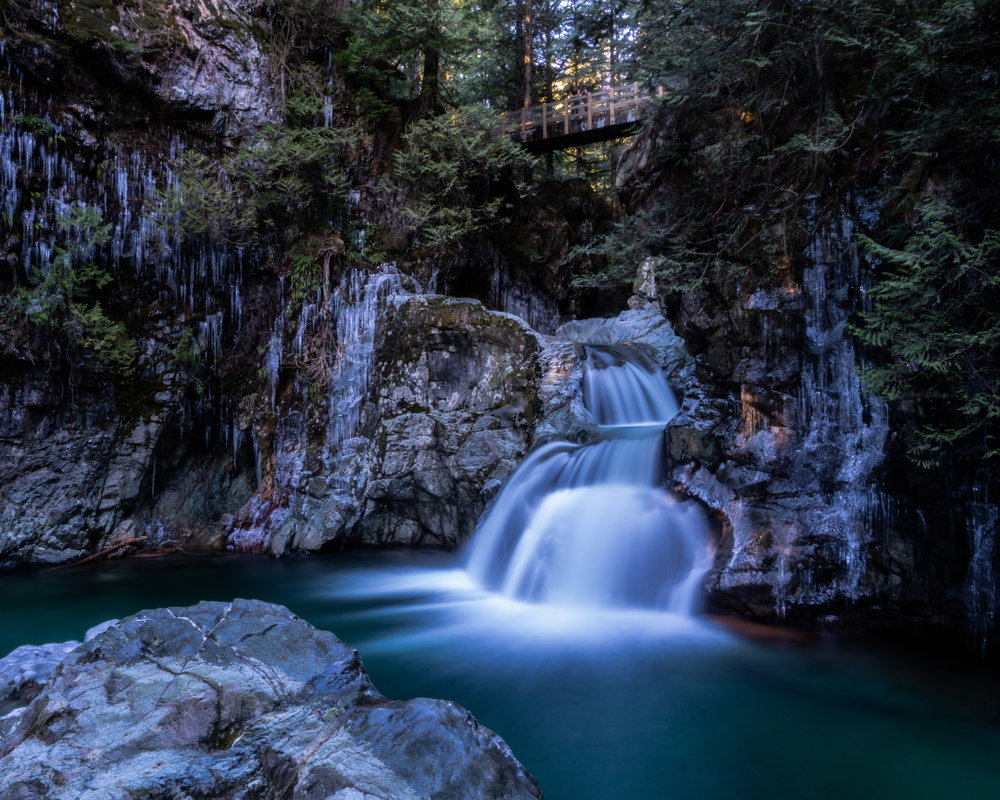 Twin Falls del Lynn Canyon park